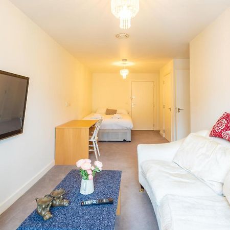 Amazing Modern 2 Bedroom Flat In Greenwich For 4 People ลอนดอน ภายนอก รูปภาพ