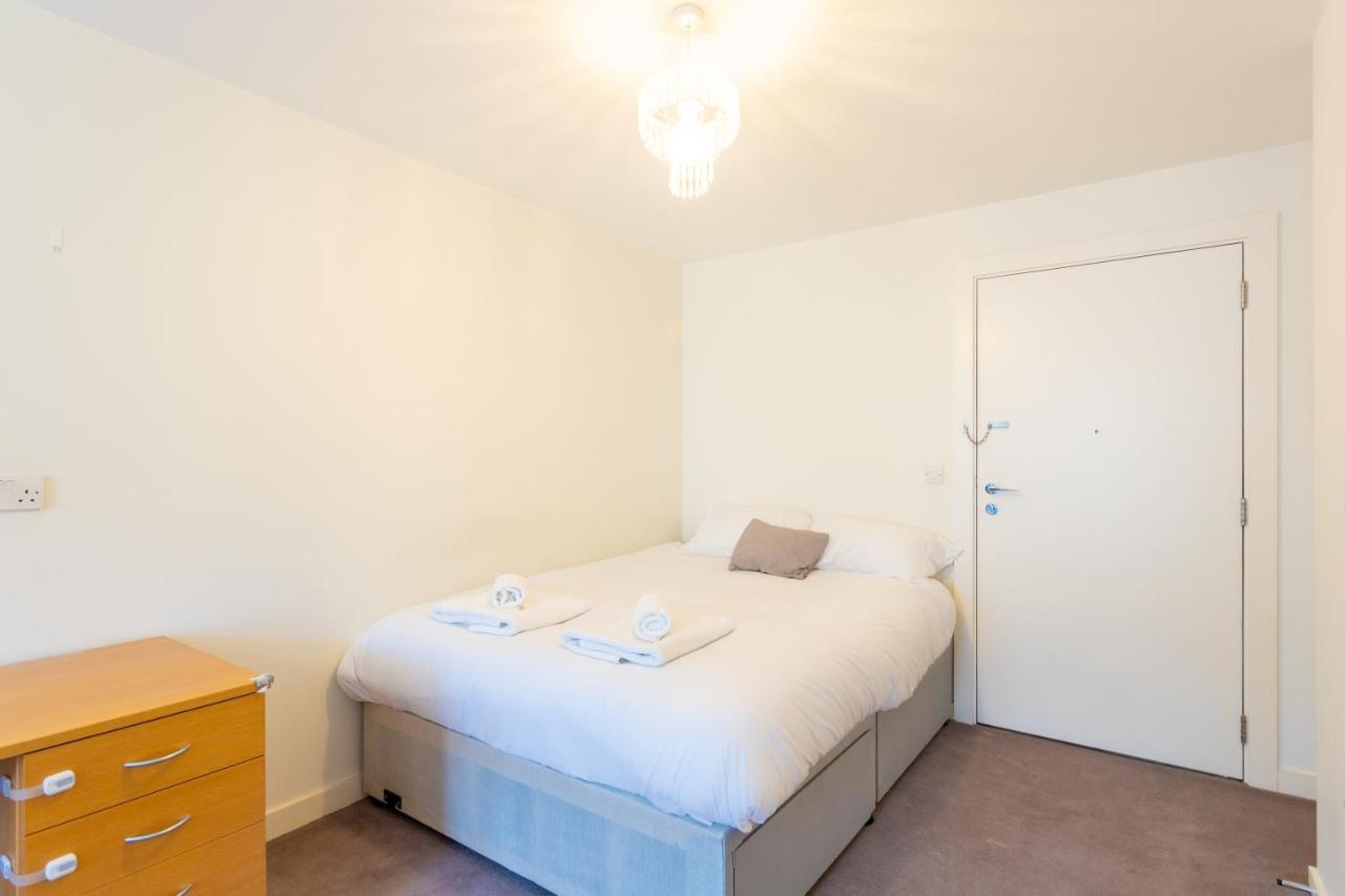 Amazing Modern 2 Bedroom Flat In Greenwich For 4 People ลอนดอน ภายนอก รูปภาพ