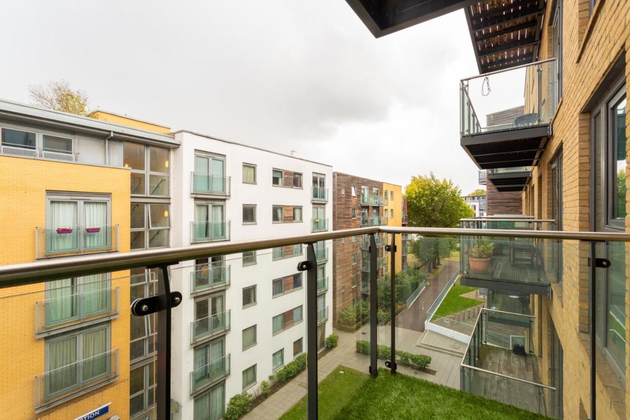 Amazing Modern 2 Bedroom Flat In Greenwich For 4 People ลอนดอน ภายนอก รูปภาพ