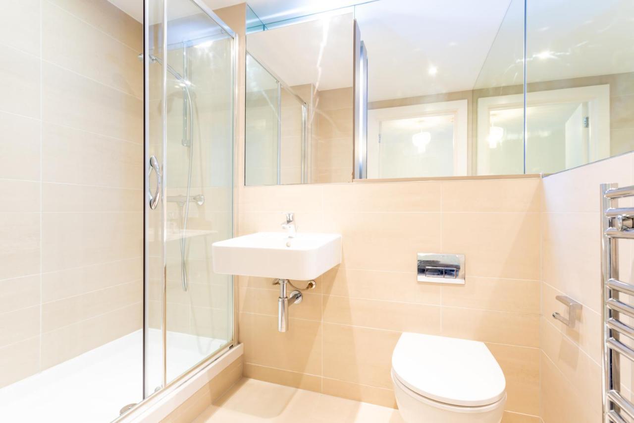 Amazing Modern 2 Bedroom Flat In Greenwich For 4 People ลอนดอน ภายนอก รูปภาพ