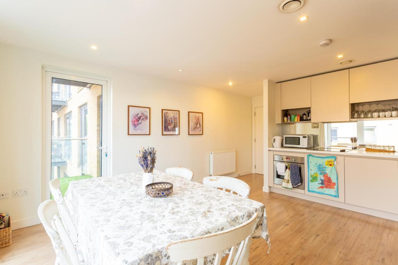 Amazing Modern 2 Bedroom Flat In Greenwich For 4 People ลอนดอน ภายนอก รูปภาพ