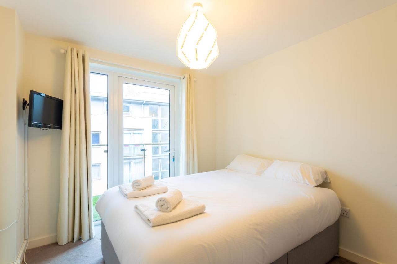 Amazing Modern 2 Bedroom Flat In Greenwich For 4 People ลอนดอน ภายนอก รูปภาพ